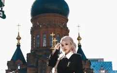 撕开美女的内衣